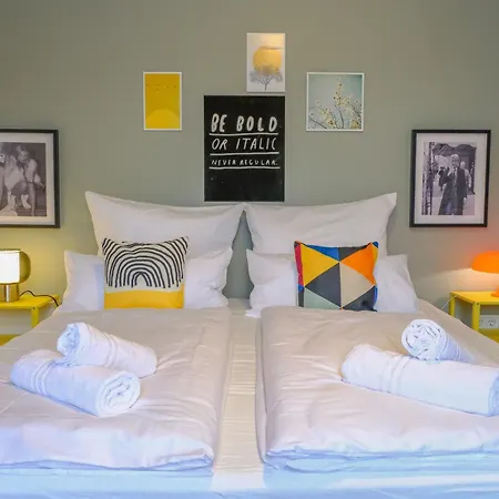 Roof&chill Loft I Overthetop 2-level I 170m2 I 2 Bäder I Bachelor I Familien I Gruppen I Events Appartement Berlijn