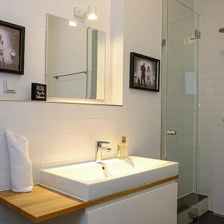 Roof&chill Loft I Overthetop 2-level I 170m2 I 2 Baeder I Bachelor I Familien I Gruppen I Events Appartement Berlin
