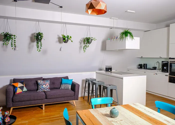 Roof&chill Loft I Overthetop 2-level I 170m2 I 2 Baeder I Bachelor I Familien I Gruppen I Events *