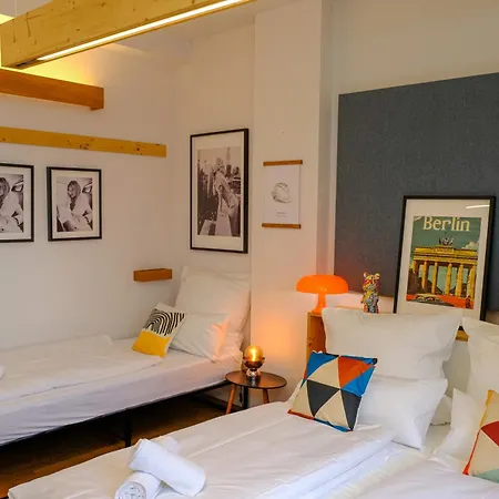 Roof&chill Loft I Overthetop 2-level I 170m2 I 2 Baeder I Bachelor I Familien I Gruppen I Events Берлин